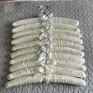 Bundle of 10 Satin-Cushioned Hangers
